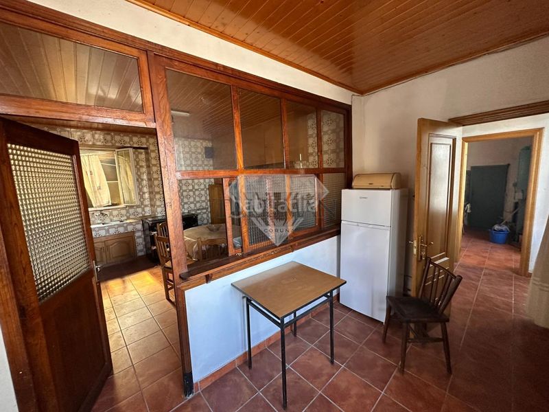 Foto 93fa8077-8f39-4916-9267-12bc17a58a00. Casa amb aparcament a Agolada