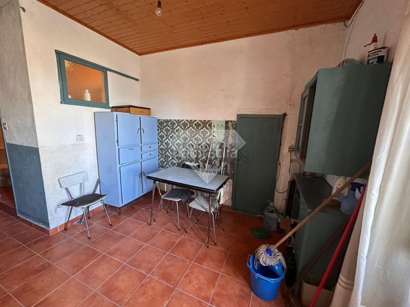 Foto 9c748e18-4dce-4490-907b-60552b2fd693. Casa amb aparcament a Agolada