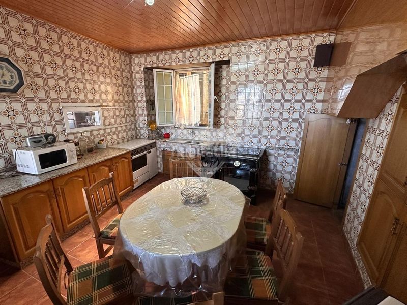 Foto fb7342ab-870a-48de-aa13-352eb778ff95. Casa amb aparcament a Agolada