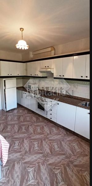 Foto 8df99763-2867-41af-aaf4-ba51871a2531. Alquiler piso en Vila de Cruces
