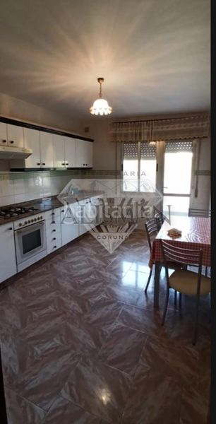 Foto f4ca1a70-cabe-4ae9-b78d-2f45cd6008b3. Alquiler piso en Vila de Cruces