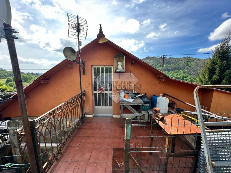 Foto 9be28053-9e34-4f1c-bd45-c29f7d532b0e. Chalet en Lama (A)