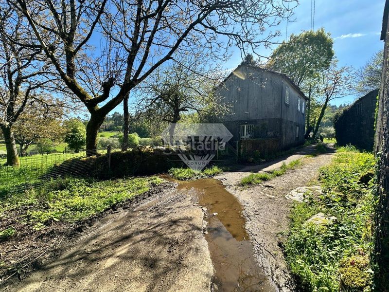 Foto 439e51f5-8366-4683-bddb-62be05887853. Casa en Estrada (A)