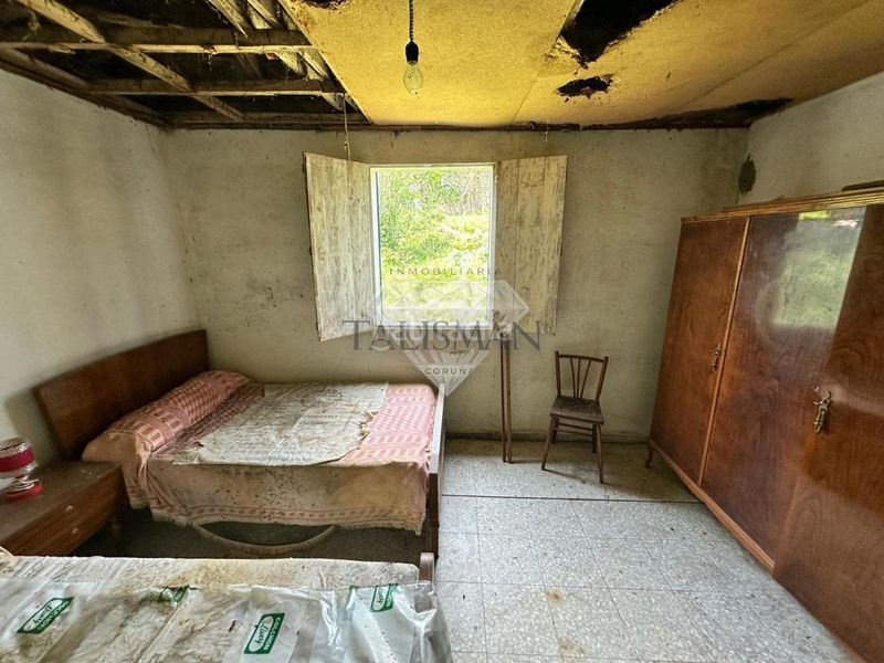 Foto 9747e853-ad37-4994-822d-79743bc42b94. Haus mit heizung parking in Melide