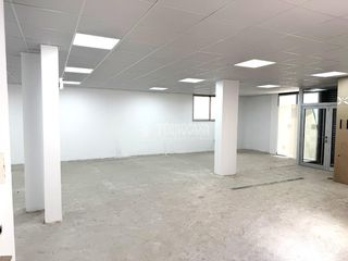 Miete Geschäftsraum  Carrer de pau claris. Local comercial en alquiler en mollet del vallès