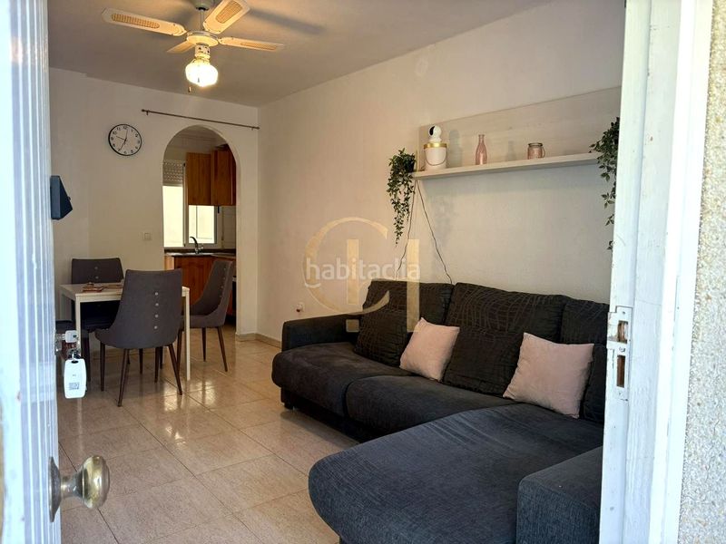 Foto 5d39e452-1f4b-43fd-b922-c550925e9636. Casa amb piscina a Los Balcones-Los Altos Torrevieja
