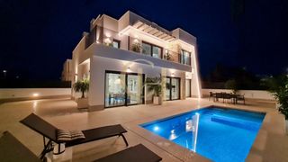 Casa a Centro. Chaletvilla en venta, santa rosalía, torrepacheco, murcia