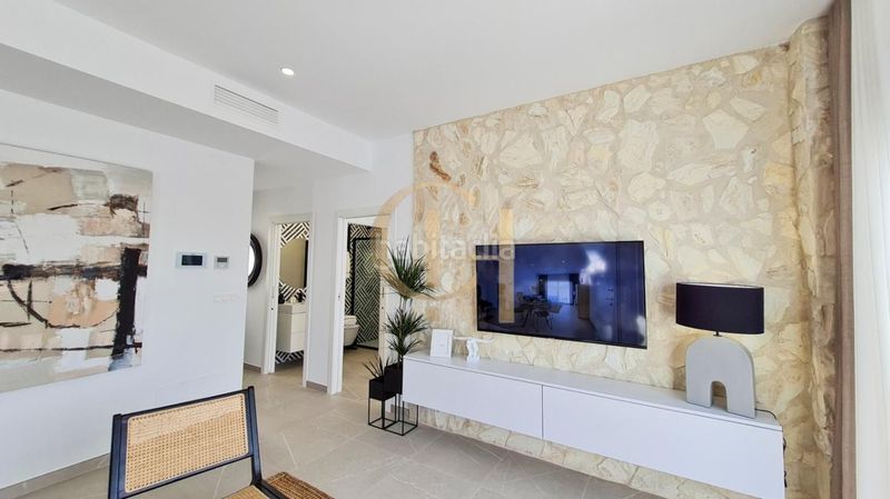 Foto d32fe245-58db-4f4b-869b-5af89b4e693f. Casa amb calefacció piscina a Centro Alcázares (Los)