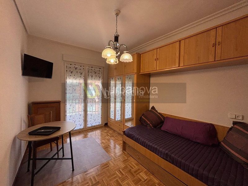 Foto 98d2f8c7-97c9-4589-9b80-ed2e1d967f6d. Rent flat with heating in Jesuitas Logroño