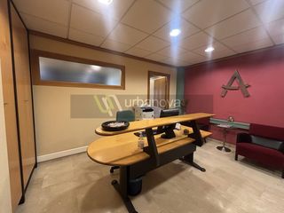 Oficina a Gran Via. Oficina en venta en centro, 3 dormitorios.