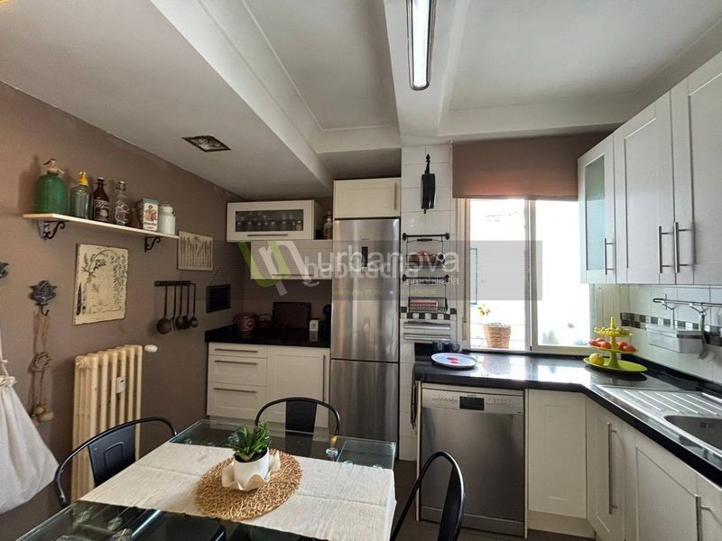 Foto 2e5c2b7d-752e-46c7-b6d2-98f72f4bb6e2. Àtic amb calefacció a Gran Via Logroño