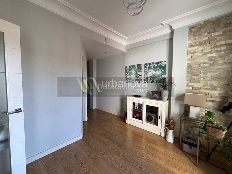 Foto 47e40cc8-98fe-4f4c-83b5-2786570d21d8. Àtic amb calefacció a Gran Via Logroño