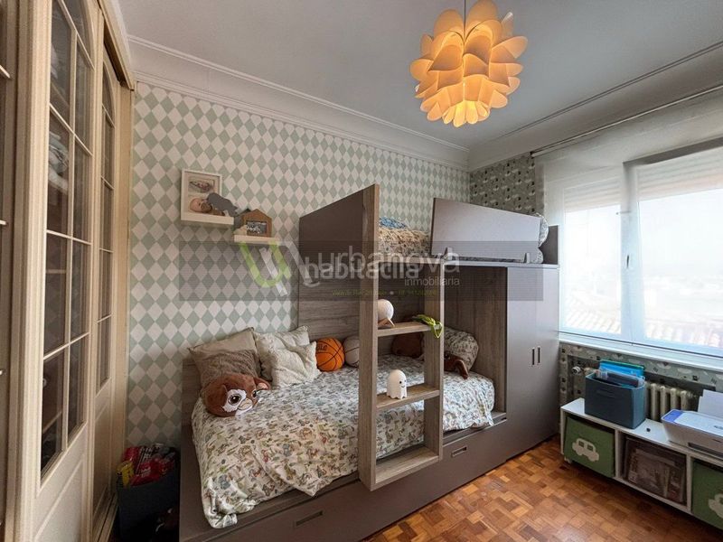 Foto c14f0e8d-f31a-4ece-a6cb-65c5a0710b9b. Àtic amb calefacció a Gran Via Logroño