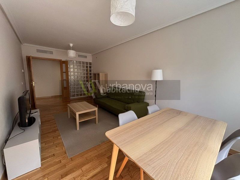 Foto d56e0913-49ee-4723-b8c6-b5f659a433c0. Lloguer estudi amb calefacció aparcament piscina a Logroño