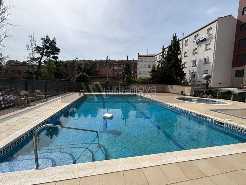 Foto 190b21ff-ef5a-4481-aedf-4e7cb93069b8. Location studio avec chauffage parking piscine dans Logroño