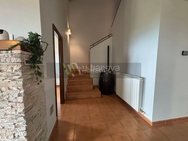 Foto 75b8dd6b-bc34-4041-b078-e5c1edeb61a3. Duplex con riscaldamento parcheggio in Sojuela