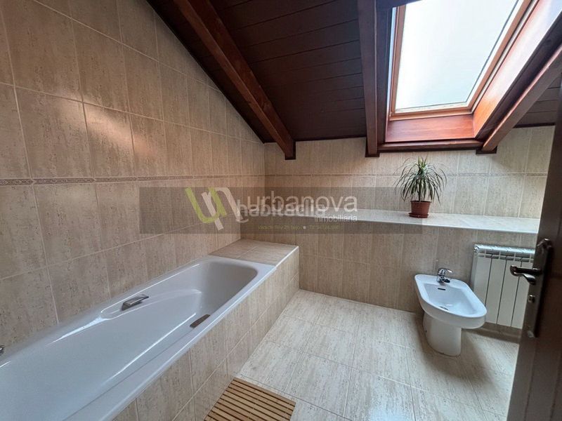 Foto dda0bbd1-ebde-4842-81c9-eb9371a869b1. Duplex con riscaldamento parcheggio in Sojuela
