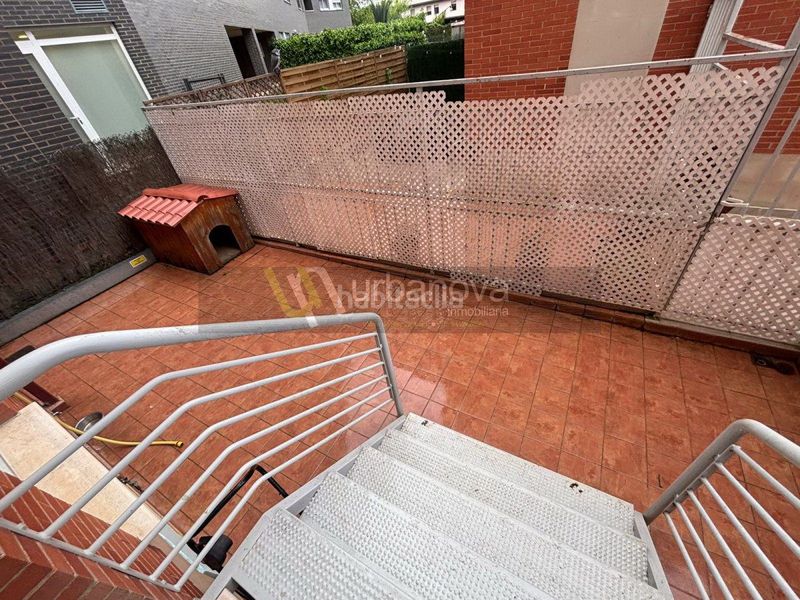 Foto 40e042b5-d7b9-428a-9d76-a3958dc49025. Casa amb calefacció aparcament piscina a Portillejo - Valdegastea Logroño