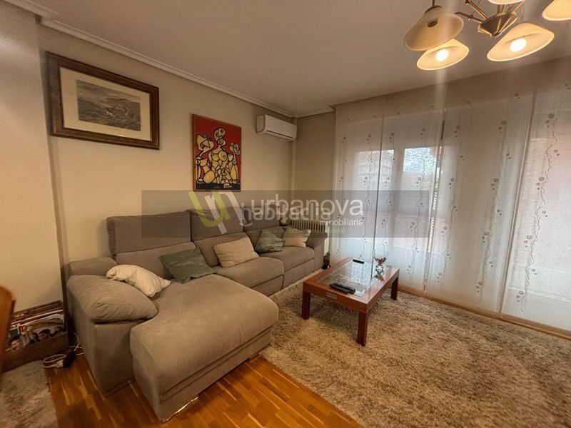 Foto ef6dee42-368a-47ec-b86f-d84da4748be8. Casa amb calefacció aparcament piscina a Portillejo - Valdegastea Logroño