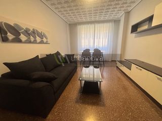 Lloguer Pis a Gran Via. Piso en alquiler en centro, 3 dormitorios.