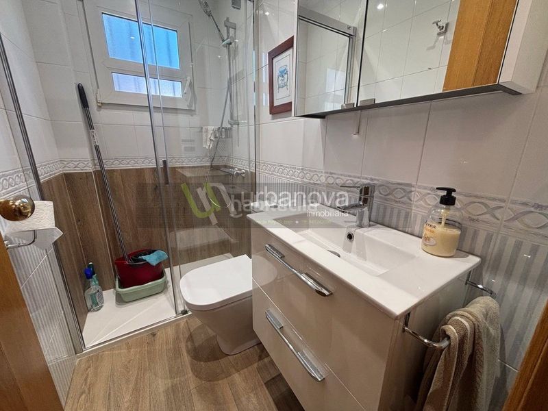 Foto 3ba01f4f-e654-49f8-be36-d0df8a90791e. Casa amb calefacció aparcament piscina a Avenida Madrid Logroño