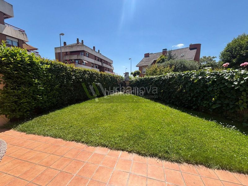 Foto 554ff45a-3187-46cb-baff-fb6fbcac88d1. Casa amb calefacció aparcament piscina a Avenida Madrid Logroño