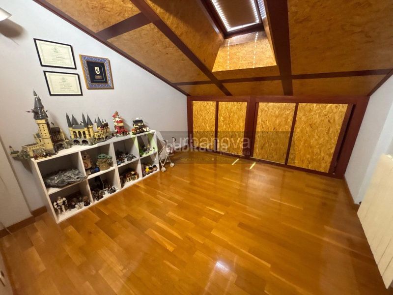 Foto 5685e495-80f3-4639-861a-f9c9719bef94. Casa amb calefacció aparcament piscina a Avenida Madrid Logroño