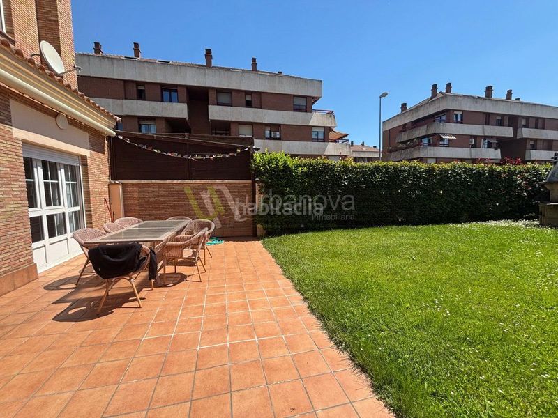 Foto 744f8259-f4f8-4732-8c5b-294ce5ee8005. Casa amb calefacció aparcament piscina a Avenida Madrid Logroño