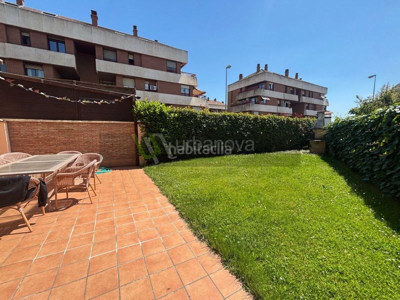 Foto 93d7431e-710b-4dd0-89ac-26f814483c43. Casa amb calefacció aparcament piscina a Avenida Madrid Logroño