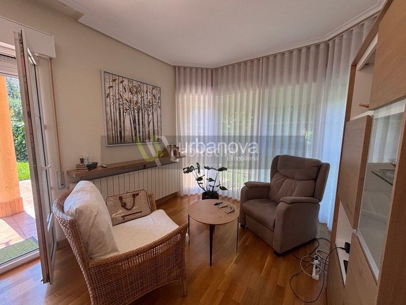 Foto cb90a487-c1b9-48ba-986f-4ae3d3faa1ae. Casa amb calefacció aparcament piscina a Avenida Madrid Logroño