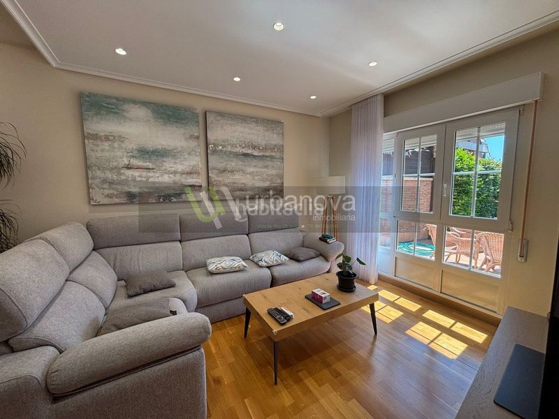 Foto f14854b3-c25a-42e8-90c1-8b2436b593e1. Casa amb calefacció aparcament piscina a Avenida Madrid Logroño