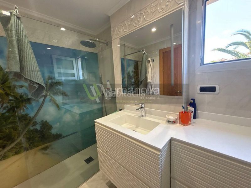 Foto fce3a5b5-ba43-4d5c-82b0-142bf2b60fda. Casa amb calefacció aparcament piscina a Avenida Madrid Logroño