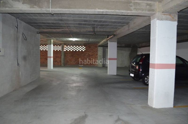 Foto bfd734c3-3a9c-42fc-97a6-fbba9593b5af. Local comercial a Boiro