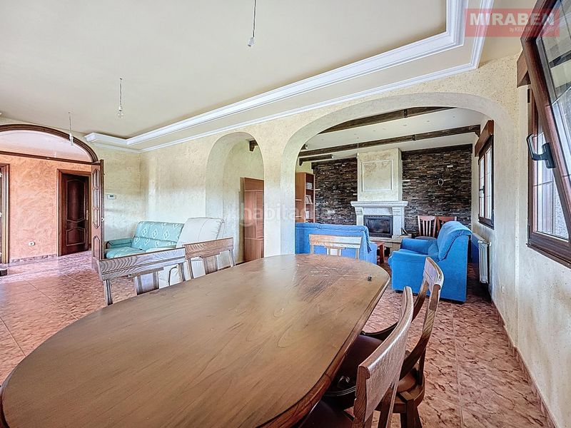 Foto b02e96ad-d81f-4de2-a8a8-d5331f1e416c. Casa con riscaldamento parcheggio in Dodro