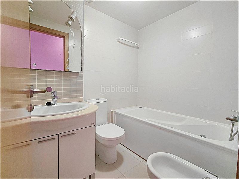 Foto f789cbd0-6649-4325-9fda-9940e6e19713. Pis a calle calle isla de cortegada a O Carril Vilagarcía de Arousa