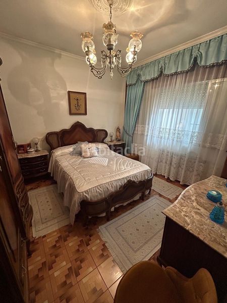 Foto 837bfd2e-a50f-4d94-b943-85fc69b28536. Casa amb aparcament a Rianxo