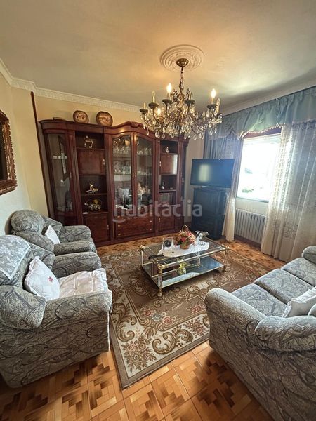 Foto ac15567f-f538-48f5-b0e3-d3645495df9c. Casa amb aparcament a Rianxo