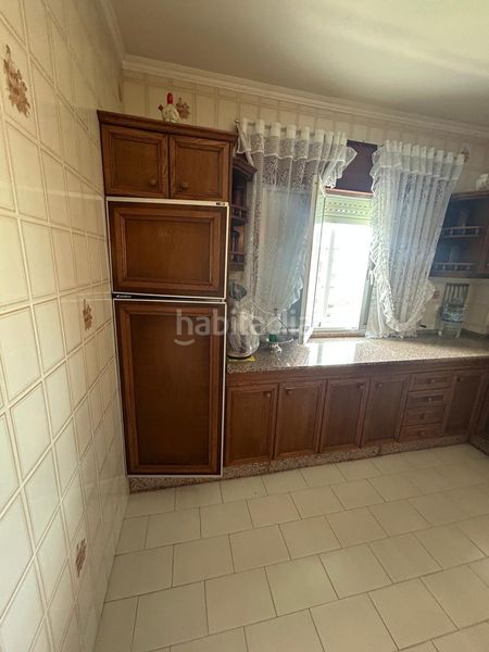 Foto b6ebd2b5-3302-4397-8f04-088d0f46de86. Casa amb aparcament a Rianxo