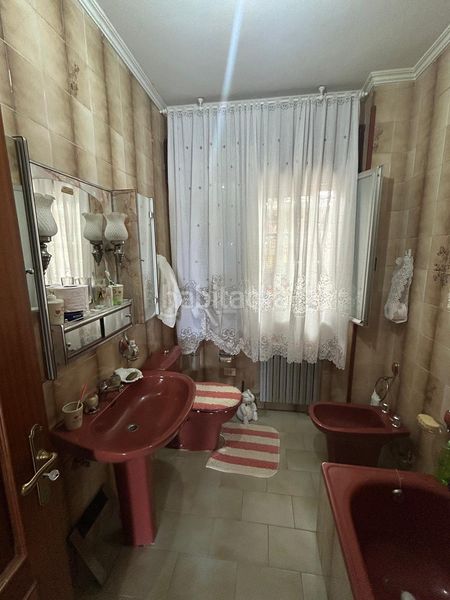 Foto b8676520-1b5a-46c1-ab13-7407162c8f9a. Casa amb aparcament a Rianxo