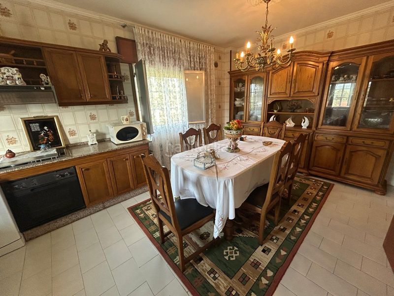 Foto d24a931f-00f4-4ae4-8d7d-6e1eba41ca9b. Casa amb aparcament a Rianxo