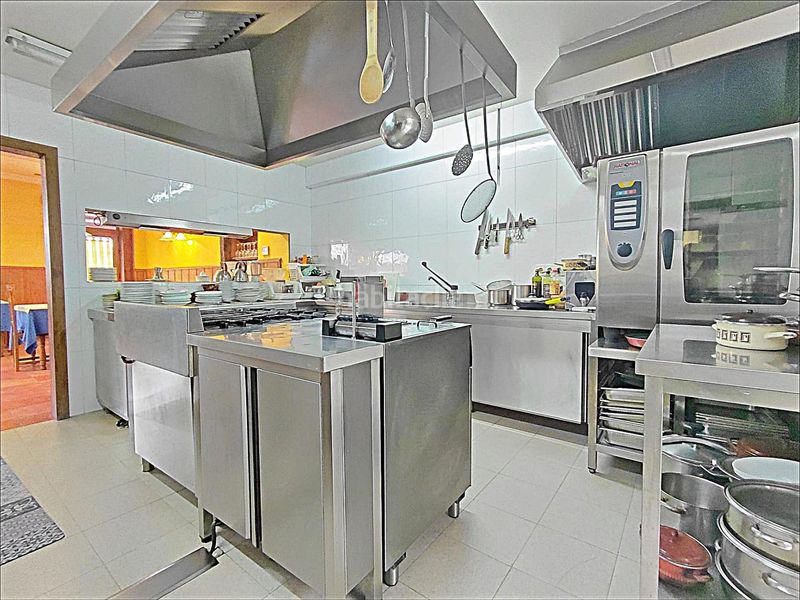 Foto 4550b013-1f85-4d6c-85da-065a175f293b. Edificio in Cuntis