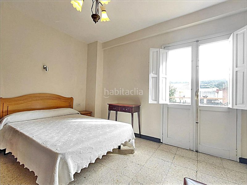 Foto 6abd763d-91bb-42de-80a0-3f0690f116c1. Edificio in Cuntis