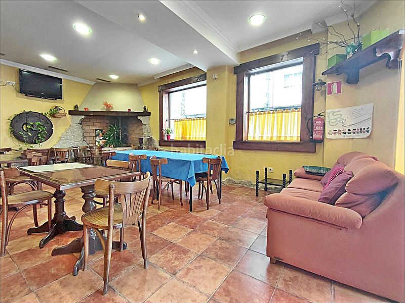 Foto 79e7ed3f-a92a-4303-93cb-6d8a577cda16. Edificio in Cuntis