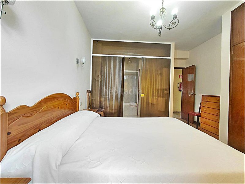 Foto a4c20a05-c3bd-4020-b2e7-5a4879bf301f. Edificio in Cuntis