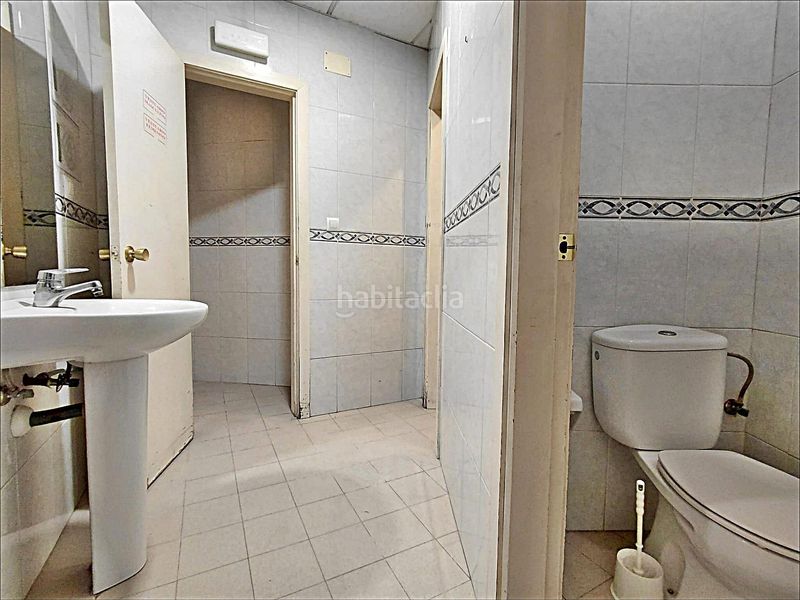 Foto bed1dd3b-163f-4d4f-b6e0-b45bf250b649. Affitto locale commerciale in Centro - Echegaray Pontevedra