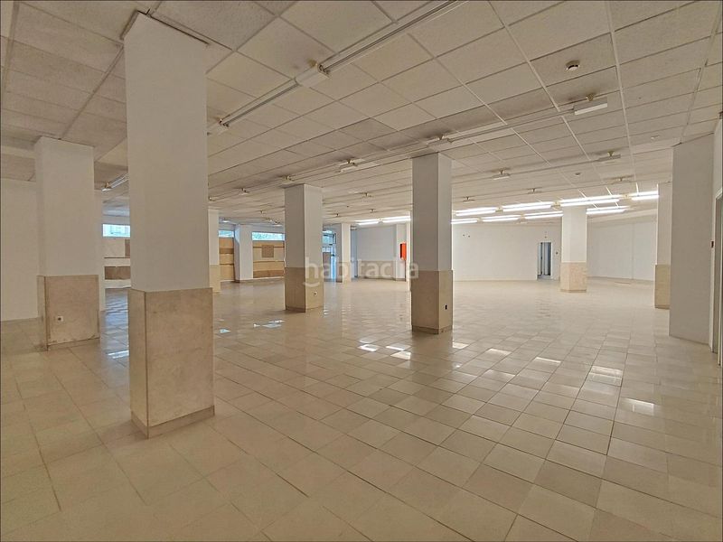Foto 2c2d5f8d-aa55-4c5e-8ecd-eb1bdf25ffd4. Rent business premise in Centro - Echegaray Pontevedra