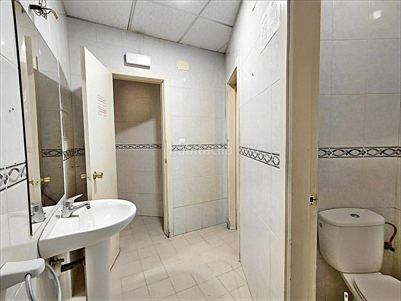 Foto fa4dfccc-af1f-4528-acc8-1f3932eb21ef. Rent business premise in Centro - Echegaray Pontevedra