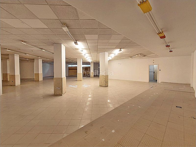 Foto fb8ff6e3-8782-4a1f-a296-ad8ccb944584. Rent business premise in Centro - Echegaray Pontevedra