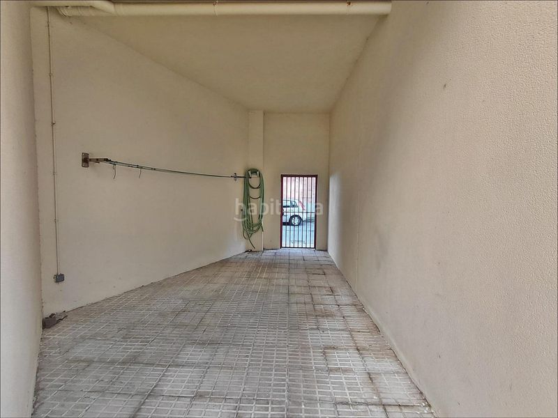 Foto badf6a67-331d-44e4-86e6-022e390d6999. Local comercial a Muros
