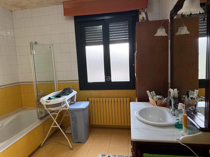 Foto 9f84e4e1-2ce9-404f-a844-8781c48934fd. Casa amb calefacció aparcament a Vilanova de Arousa